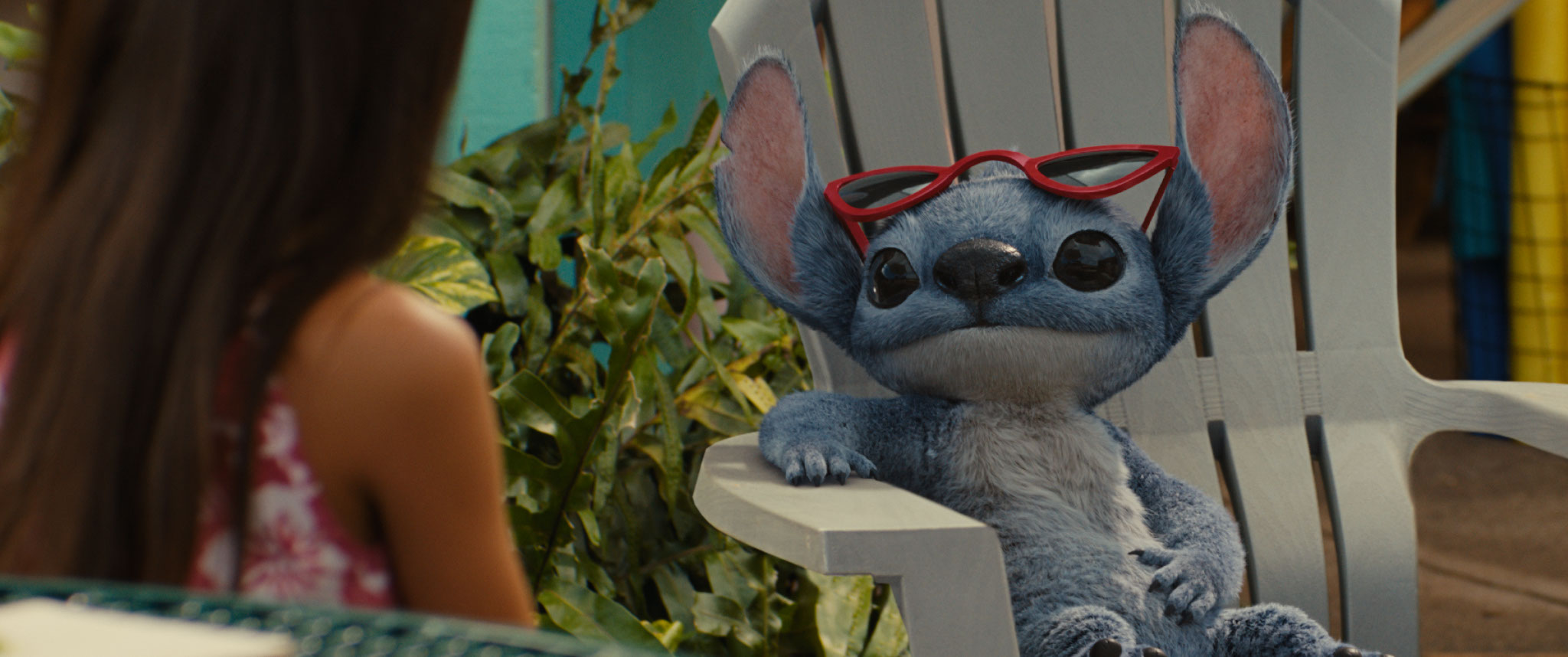 (L-R) Lilo (Maia Kealoha) and Stitch in Disney’s live-action LILO & STITCH. Photo courtesy of Disney. © 2025 Disney Enterprises Inc. All Rights Reserved.