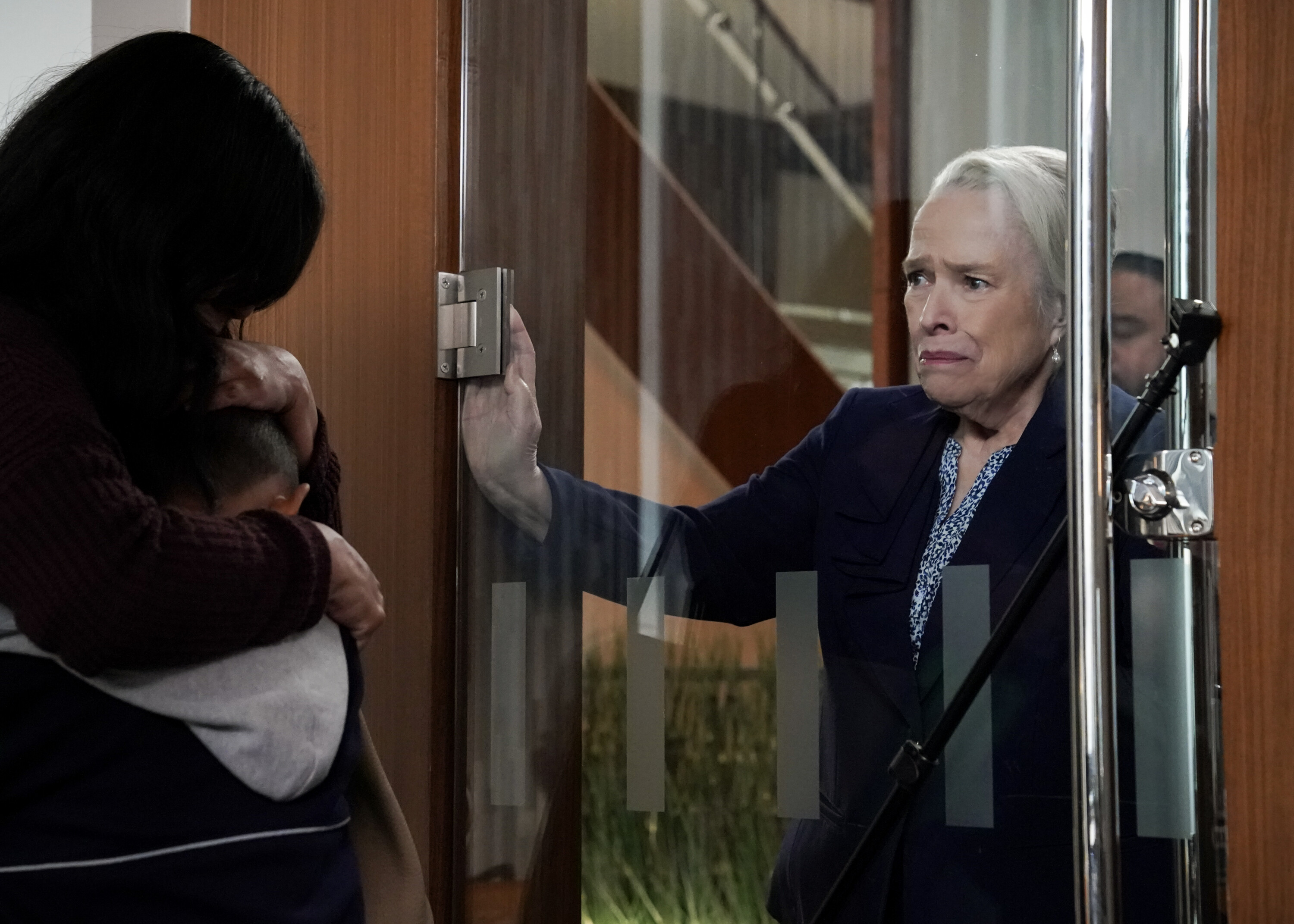 “This Is That Moment” – Olympia and Julian’s issues intensify as they each represent opposing sides in a nasty custody case. Also, Matty uses the firm’s security system to her advantage, on MATLOCK, Thursday, Feb. 20 (9:01-10:00 PM, ET/PT) on the CBS Television Network, and streaming on Paramount+ (live and on demand for Paramount+ with SHOWTIME subscribers, or on demand for Paramount+ Essential subscribers the day after the episode airs)*. Pictured (L-R): Kathy Bates as “Madeline Matlock”. Photo: Michael Yarish/CBS ©2024 CBS Broadcasting, Inc. All Rights Reserved.