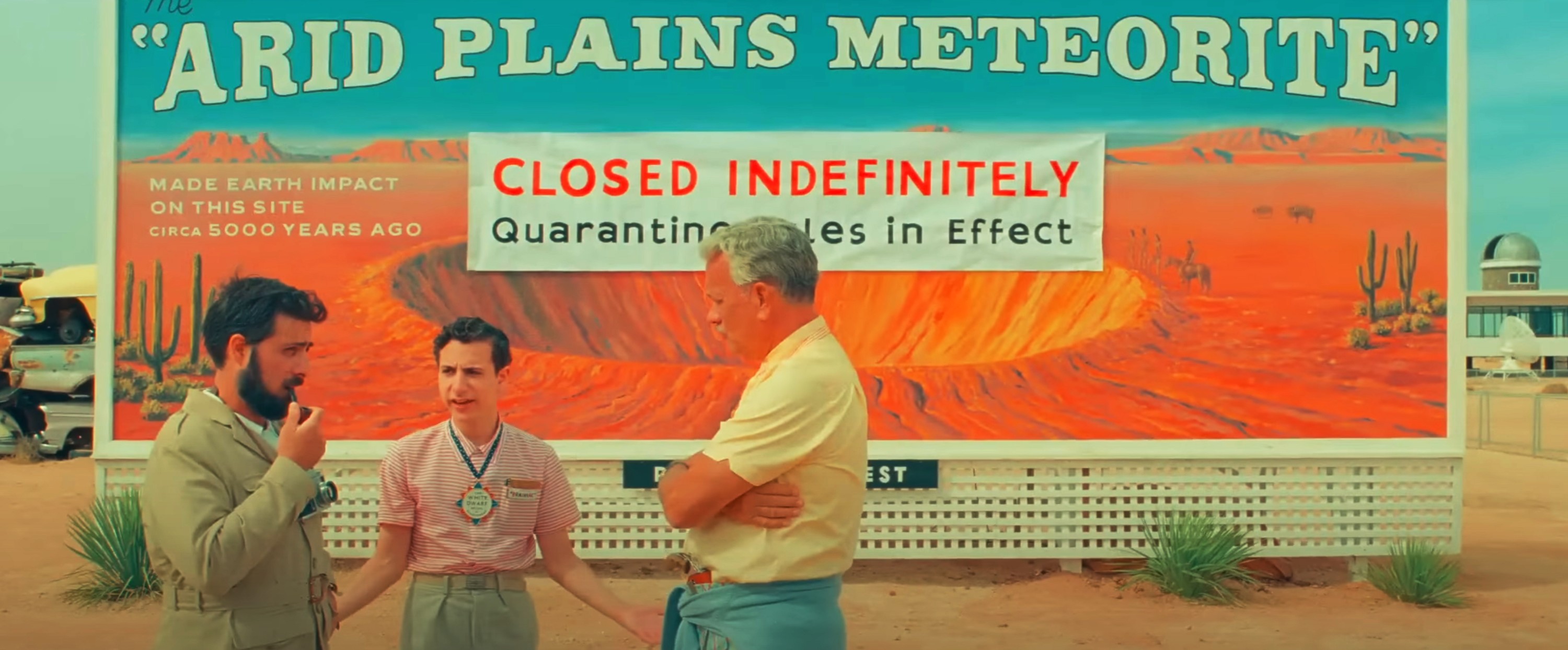 ASTEROID CITY, from left: Jason Schwartzman, Jake Ryan, Tom Hanks, 2023. © Focus Features / Courtesy Everett Collection