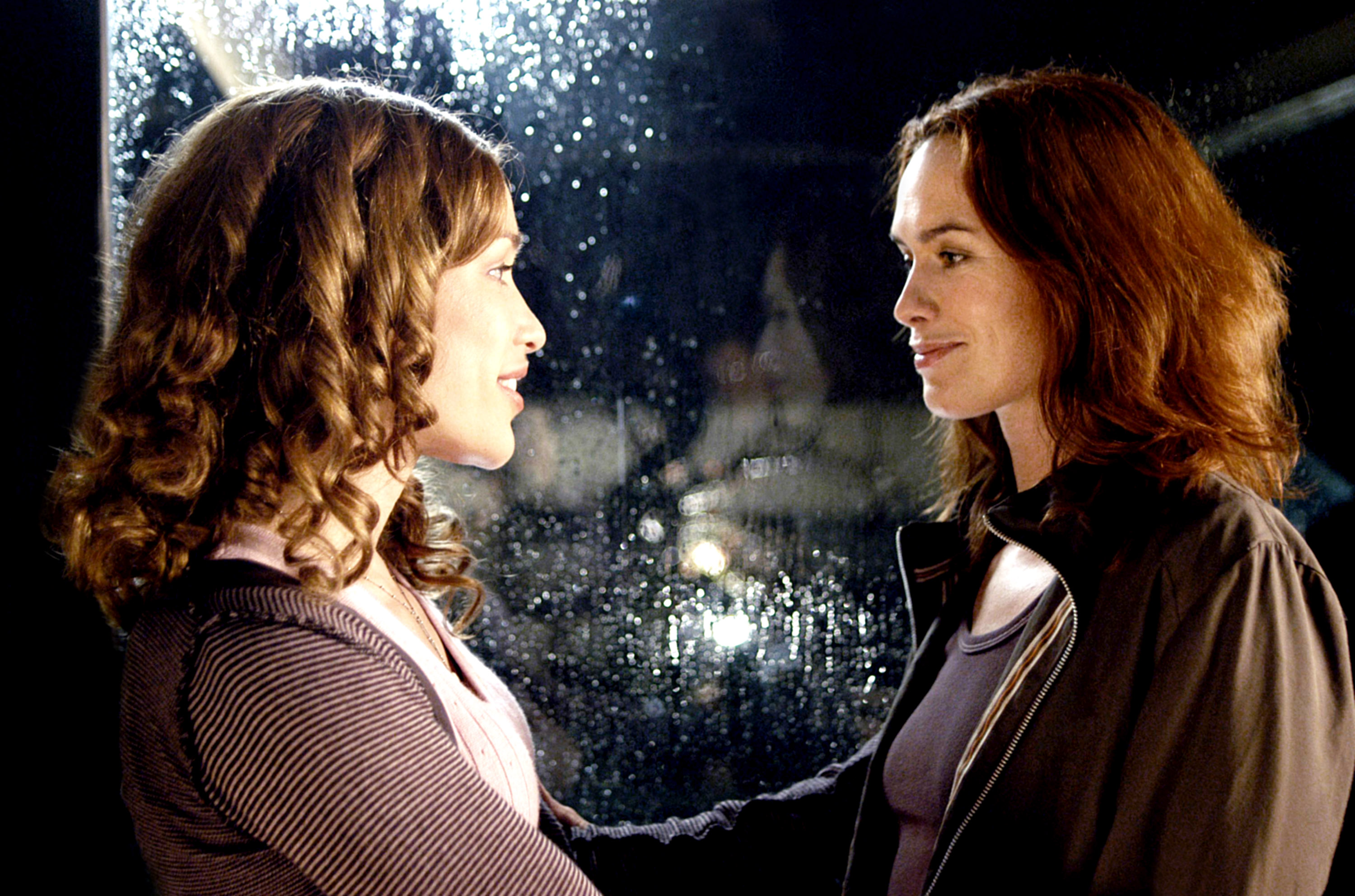IMAGINE ME AND YOU, Piper Perabo, Lena Headey, 2006, (c) Fox Searchlight/courtesy Everett Collection