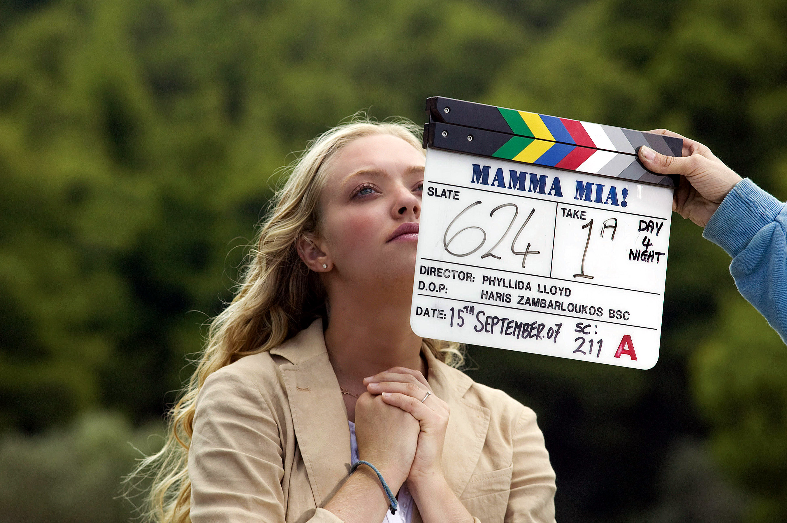 Amanda Seyfried on the "Mamma Mia!" set in 2007