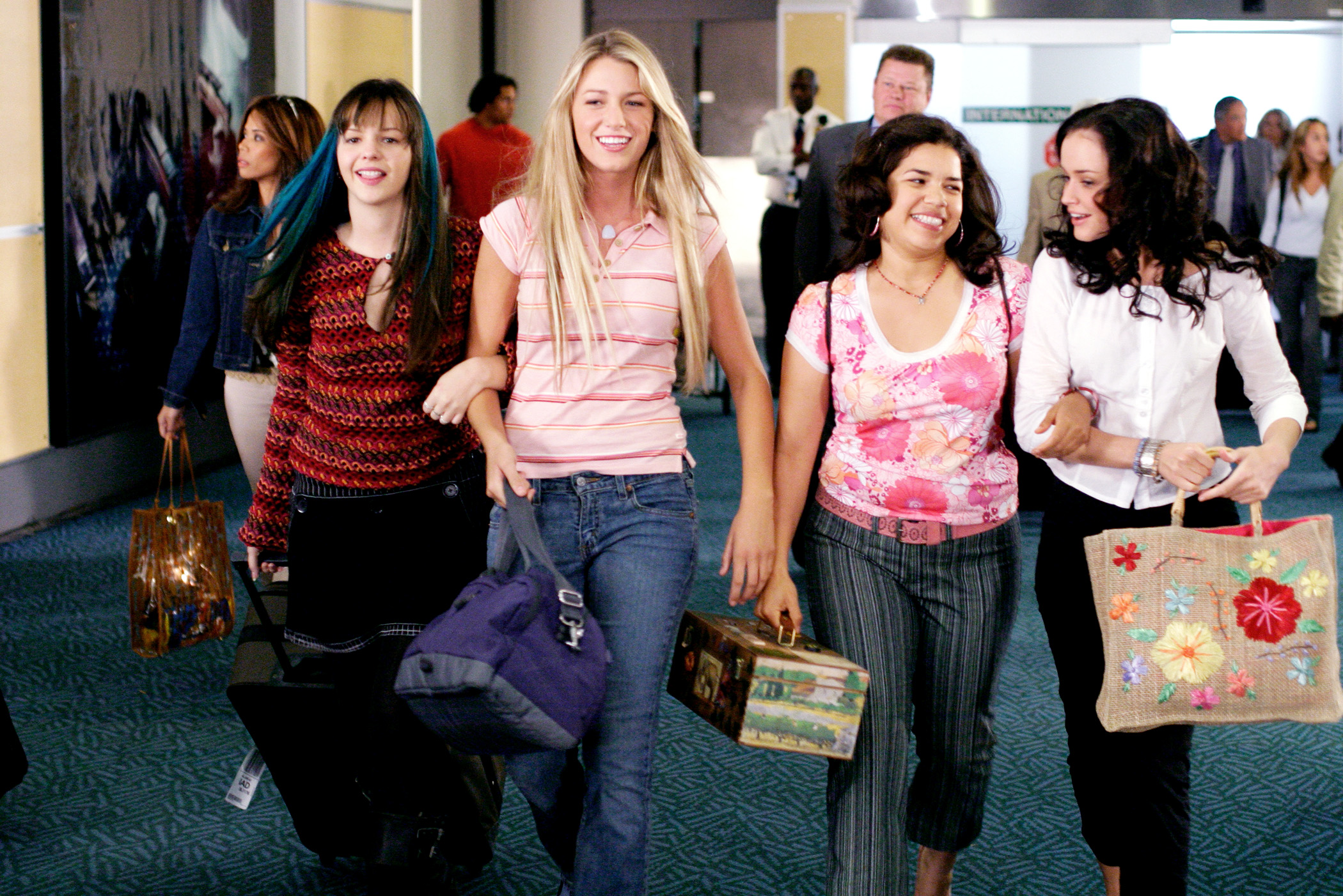 THE SISTERHOOD OF THE TRAVELING PANTS, Amber Tamblyn, Blake Lively, America Ferrera, Alexis Bledel, 2005, (c) Warner Brothers/courtesy Everett Collection