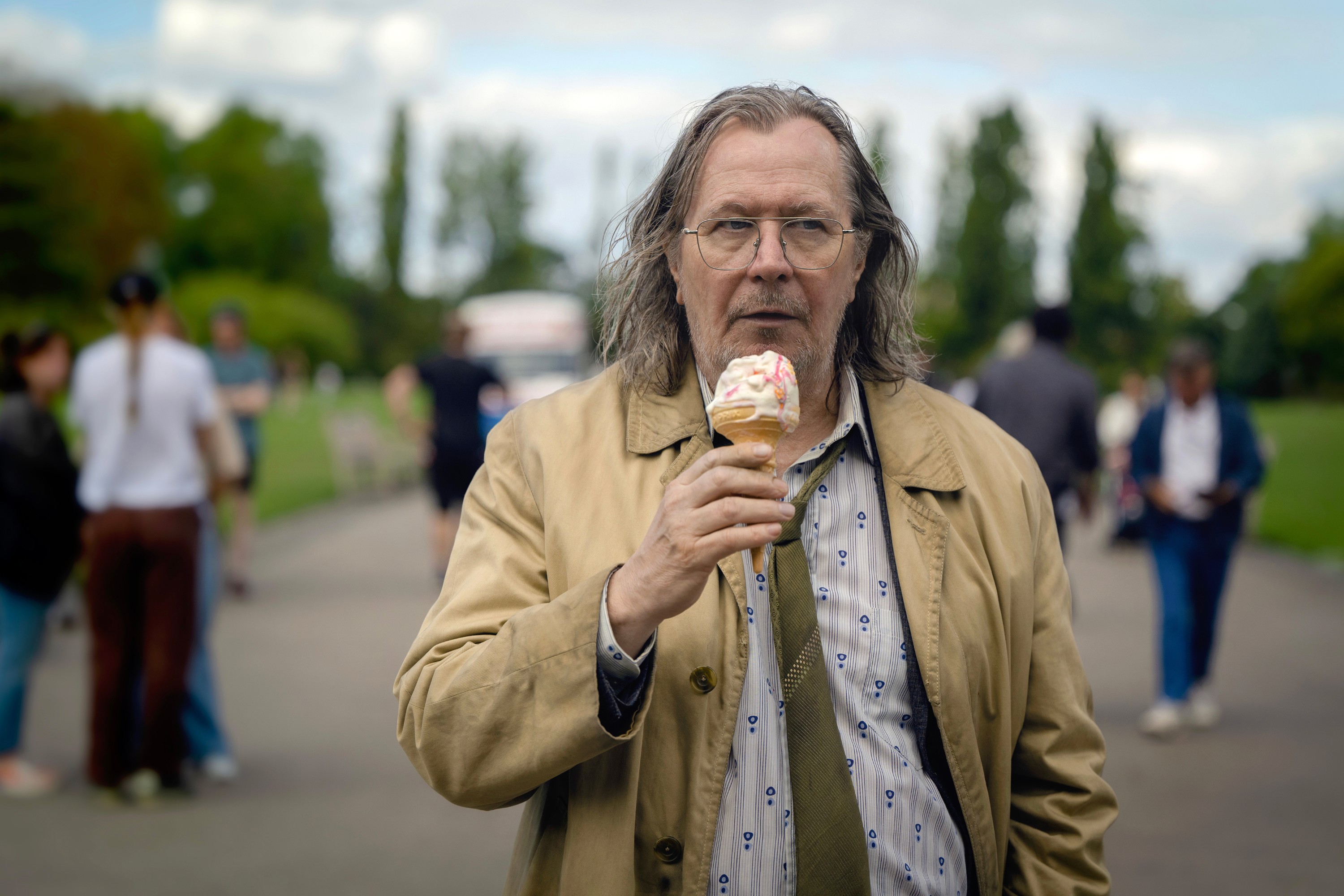 'SLOW HORSES,' Gary Oldman, (Season 3, ep. 306, aired Nov. 29, 2022). photo: Jack English /©Apple TV+ / Courtesy Everett Collection