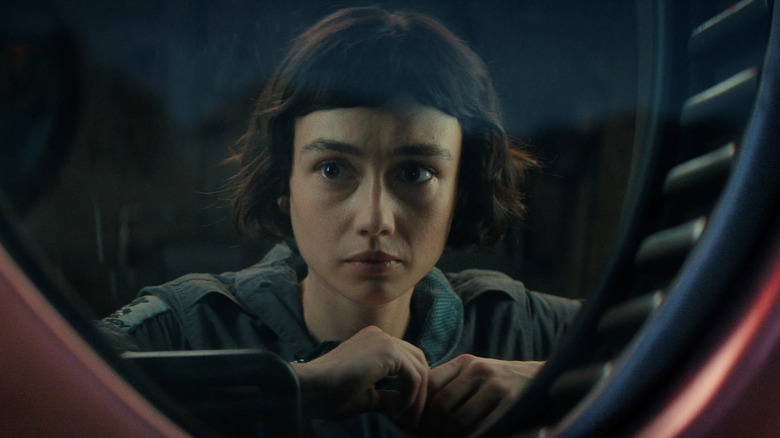Wendy peering through a window in "Alien: Earth" (2025)