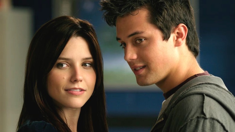 Brooke and Chase smiling in One Tree Hill
