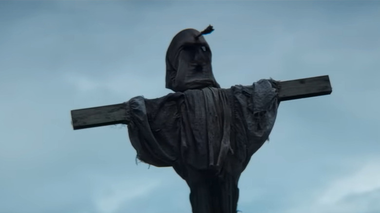 Dummy with an arrow through the head in 28 Years Later
