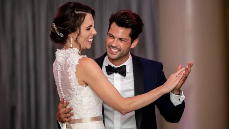 Zach and Mindy dancing in "Married at First Sight"
