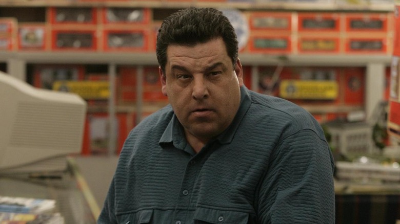 Bobby Baccalieri spots an assassin in "The Blue Comet"