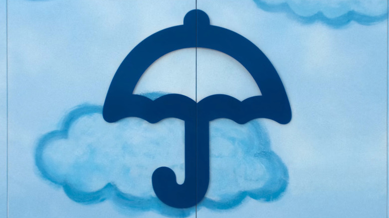 Umbrella symbol on the wall on Squid Game Season 2