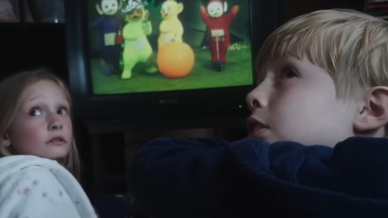Young Jimmy watching Teletubbies in 28 Years Later