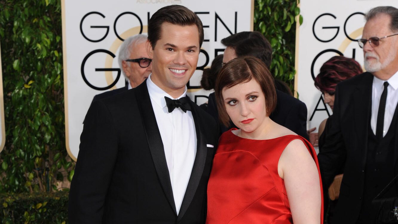 Andrew Rannells and Lena Dunham at the 2015 Golden Globe Awards