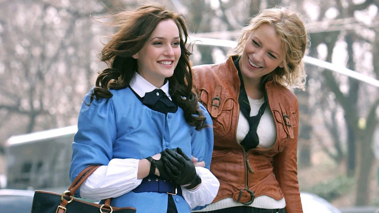 Blair and Serena smiling in "Gossip Girl."