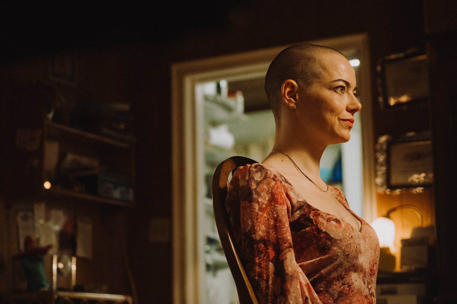 Emma Stone stars as Michelle in director Yorgos Lanthimos' BUGONIA, a Focus Features release. Credit: Atsushi Nishijima/Focus Features © 2025 All Rights Reserved.