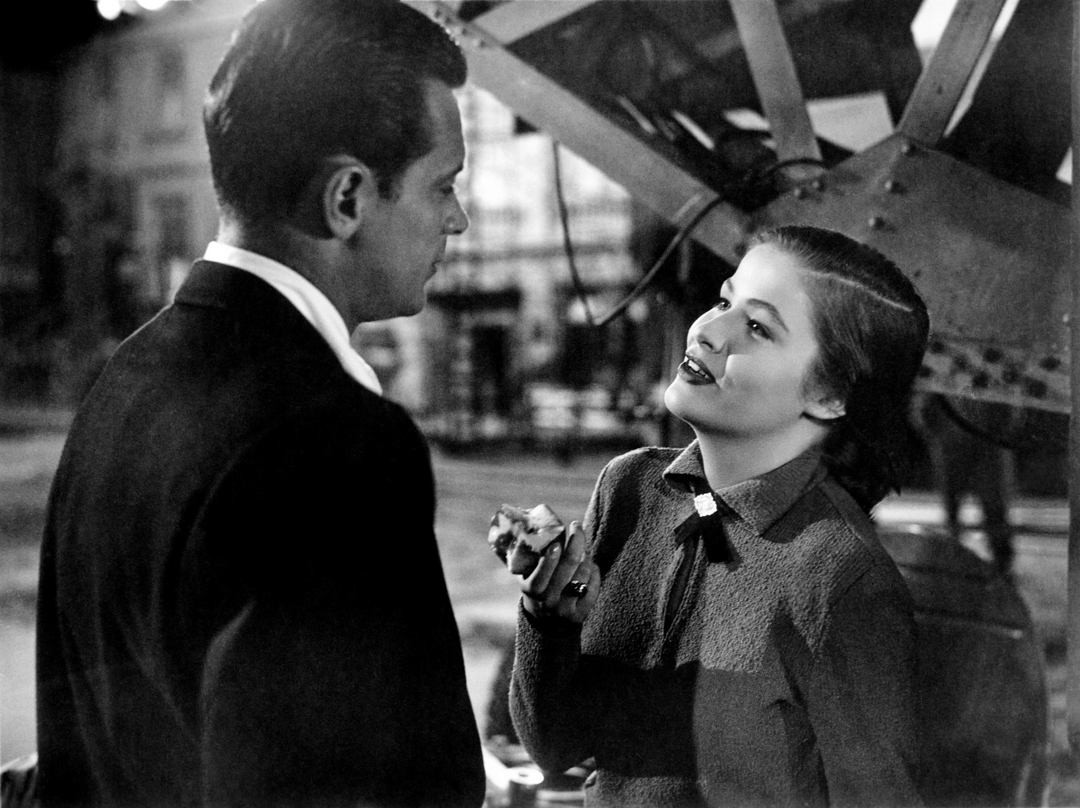 SUNSET BLVD. (aka SUNSET BOULEVARD), from left, William Holden, Nancy Olson, 1950