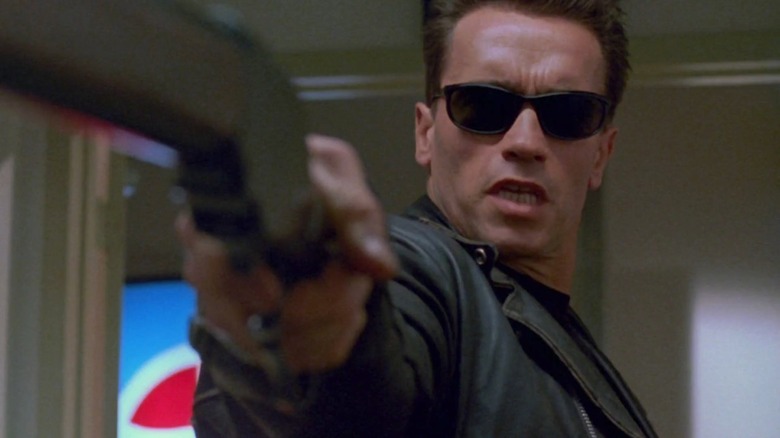 The T-800 aims a shotgun in "Terminator 2: Judgment Day" (1991)