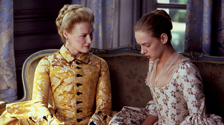 Glenn Close's Marquise de Merteuil manipulating Uma Thurman's Cécile de Volanges in Dangerous Liaisons (1988)