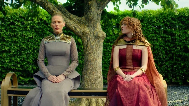 Demerzel (Laura Birn) talks with an Zephyr Vorellis (Rebecca Ineson) in a garden in "Foundation"