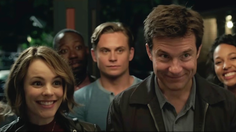 Annie, Max and their friends in Game Night (2018)