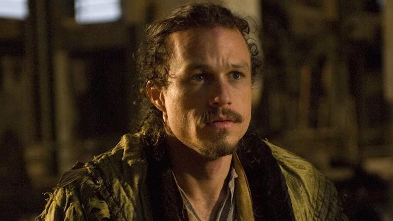 Tony Shepard looks upward in "The Imaginarium of Dr. Parnassus" (2009)