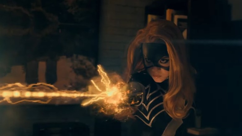 Spider-Woman using electric webbing in "Madame Web" (2024)