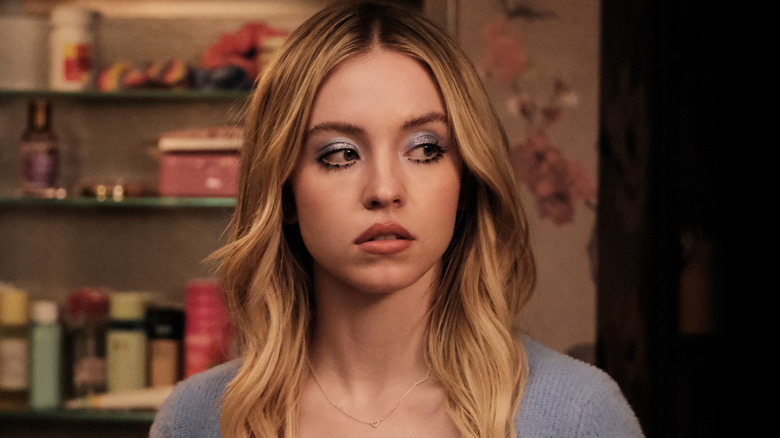 Cassie Howard in a bathroom on "Euphoria" (2019-present)