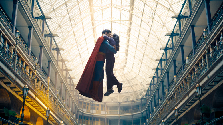 Superman and Lois kissing in the air in "Superman" (2025)