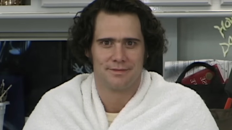 Jim Carrey dressed as Andy Kaufman in "Jim and Andy" (2017)