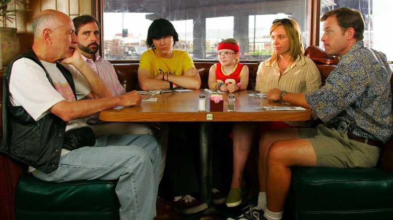 The Hoover family in a diner in Little Miss Sunshine