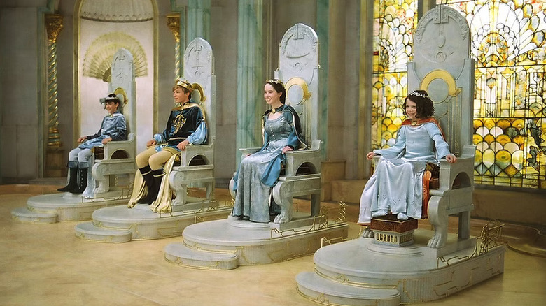 The four Pevensie siblings on their thrones ("The Horse and His Boy" takes place during their reign) in "The Lion, the Witch and the Wardrobe" (2005)