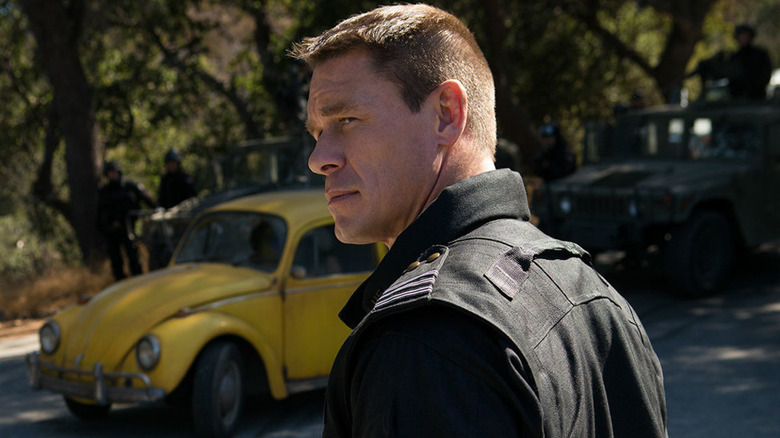 Jack Burns looks for a Transformer in "Bumblebee" (2018)