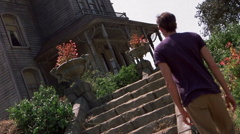 Norman looking at the Bates Motel in "Psycho II" (1983)